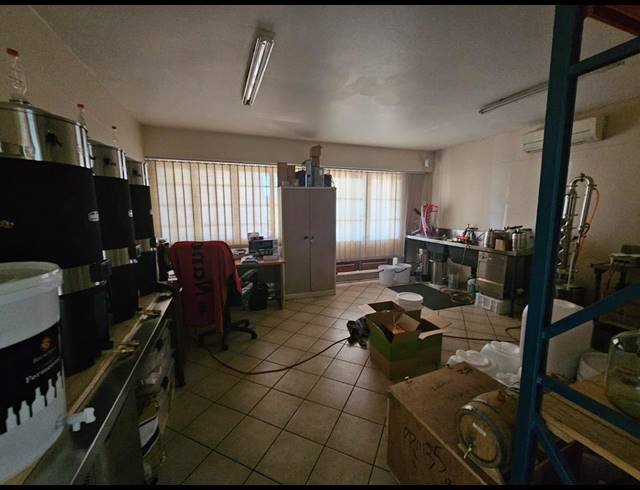 5,500M² WAREHOUSE FOR SALE IN ALBERTON NORTH